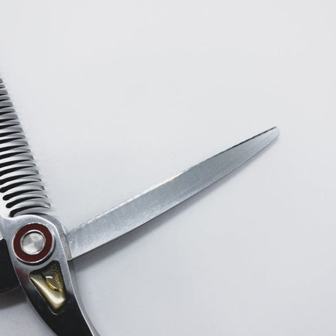 【トギノンTOGINON】クイーンサクセス サクセスツイスター5.8 メガネ シザー セニング 美容ハサミ すきばさみ 美容師 理容師 約40% 右利き 5.8インチ 中古 sc1005