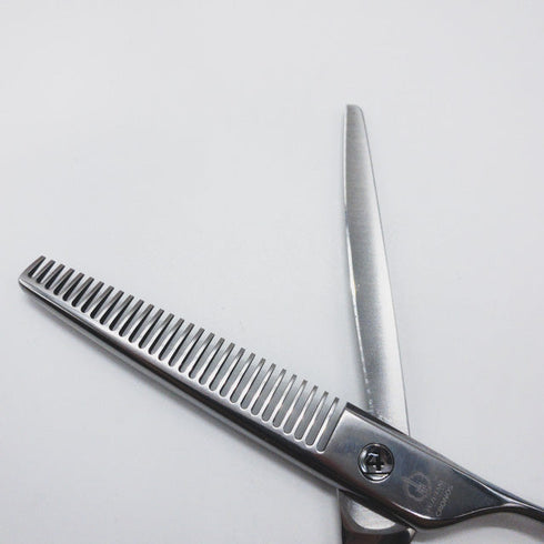 美品【ミズタニシザーズ ミズタニシザーMIZUTANI SCISSORS】CRONOS4クロノス オフセット シザー セニング 美容ハサミ すきばさみ 美容師 理容師 約9% 右利き 6インチ 中古 sc1055