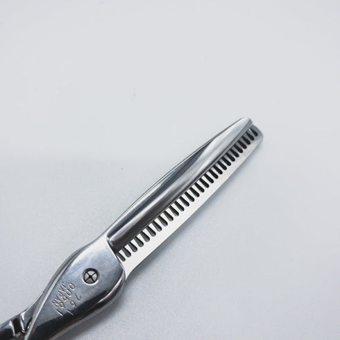 【ヒカリシザーズHIKARI光シザーHIKARI SCISSORS】c-evo 761 メガネ シザー セニング 美容ハサミ すきばさみ 美容師 理容師 約20~30% 右利き 6インチ 中古 sc1222