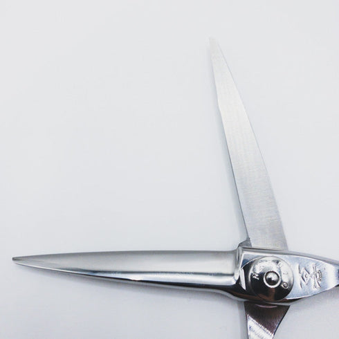 【ナルトシザーズ ナルトシザーNARUTO SCISSORS】ニューヘネシーSシザー オフセット理容 美容ハサミ 右利き 5インチ 中古 sc123