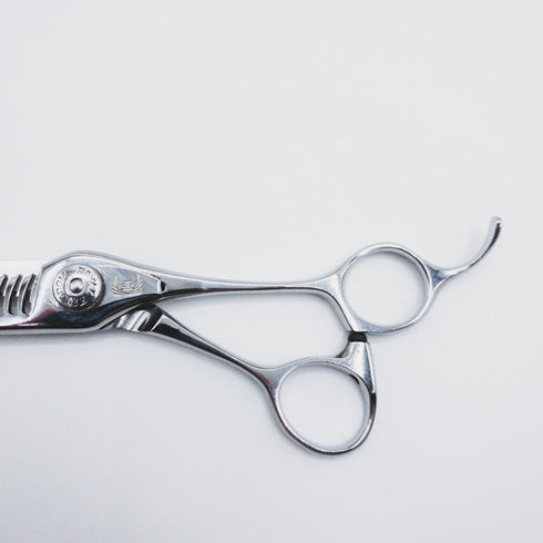 【ナルトシザーズ ナルトシザーNARUTO SCISSORS】四梳きヘネシーローリングS23 オフセット シザー セニング 美容ハサミ すきばさみ 美容師 理容師 約35% 右利き 6インチ 中古 sc131