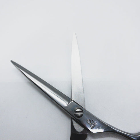 【ヒカリシザーズHIKARI光シザーHIKARI SCISSORS】E-4 シザー メガネ 理容 美容ハサミ 美容師 理容師 右利き 5.4インチ 中古 sc1319