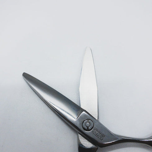 【ミズタニシザーズ ミズタニシザーMIZUTANI SCISSORS】Acroleaf WIDE K-Medium スライド シザー オフセット 理容 美容ハサミ 美容師 理容師 右利き 5.5インチ 中古 sc1322