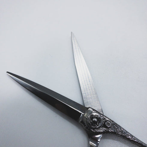 【ナルトシザーズ ナルトシザーNARUTO SCISSORS】RKギルビーZ唐草 シザー オフセット 理容 美容ハサミ 美容師 理容師 右利き 6.3インチ 中古 sc1343