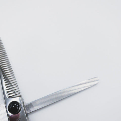 美品【ヒカリシザーズHIKARI光シザーHIKARI SCISSORS】6032 オフセット シザー セニング 美容ハサミ すきばさみ 美容師 理容師 約40% 右利き 6インチ 中古 sc138