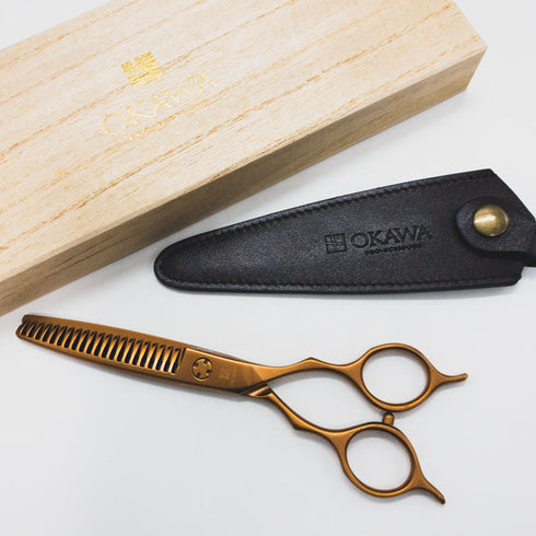 美品【オオカワプロシザーズ オオカワプロシザーOKAWA PRO SCISSORS】SG212 メガネ シザー セニング 美容ハサミ すきばさみ 美容師 理容師 約20~25% 右利き 5.8インチ 中古 sc1394