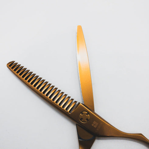 美品【オオカワプロシザーズ オオカワプロシザーOKAWA PRO SCISSORS】SG212 メガネ シザー セニング 美容ハサミ すきばさみ 美容師 理容師 約20~25% 右利き 5.8インチ 中古 sc1394