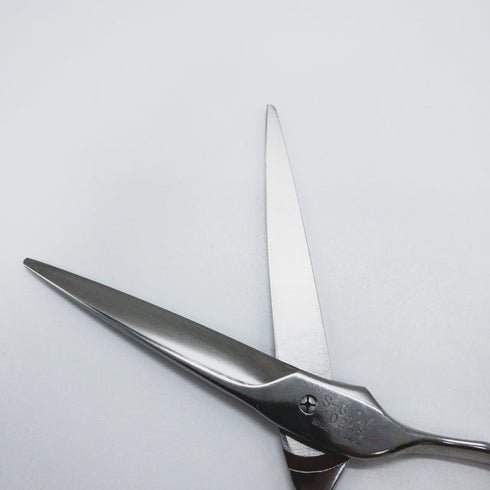 【ヒカリシザーズHIKARI光シザーHIKARI SCISSORS】SEV COSMOS S-6.0M シザー メガネ 理容 美容ハサミ 美容師 理容師 右利き 6インチ 中古 sc1427