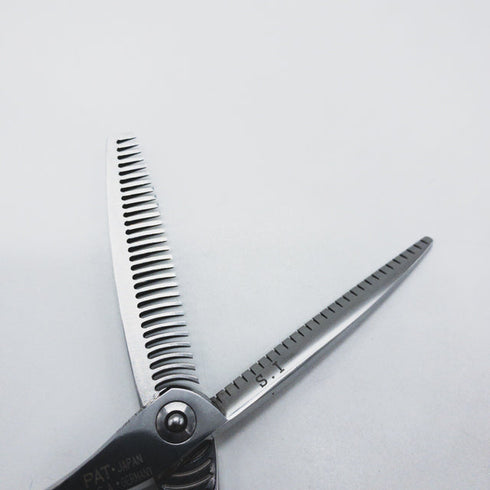 【トギノンTOGINON】0210 エクセレントクイーンスター5.8 メガネ シザー セニング 美容ハサミ すきばさみ 美容師 理容師 約20% 左利き 5.8インチ 中古 sc1437