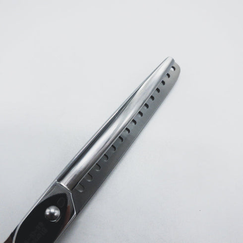 【ケリー ワンクスKERRY】6.8-15-80ブレンダー トリミングシザー 右利き セニング トリマー ペット 6.8インチ 中古 sc1479