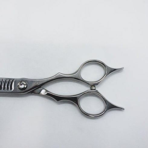 美品【シザーズジャパンSCISSORS JAPAN】QVF25%20i18Y FLOR LSBS加工 メガネ シザー セニング 美容ハサミ すきばさみ 美容師 理容師 約25% 右利き 6インチ 中古 sc1526