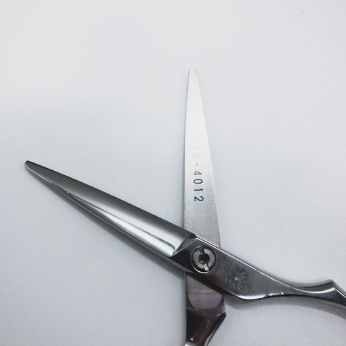 【ヒカリシザーズHIKARI光シザーHIKARI SCISSORS】E-2 シザー オフセット 理容 美容ハサミ 美容師 理容師 右利き 5.3インチ 中古 sc1532