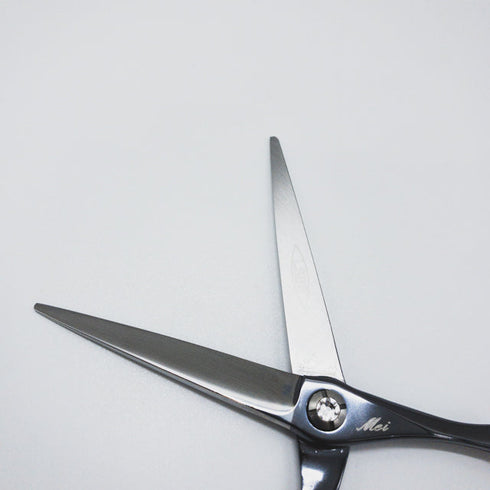美品【シザーズジャパンSCISSORS JAPAN】QS 800R QSHR55i171ON シザー オフセット 理容 美容ハサミ 美容師 理容師 右利き 5.5インチ 中古 sc1536