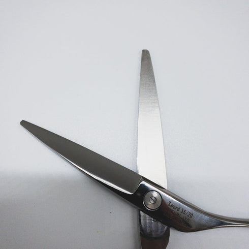 新品未使用【内海ウツミUTSUMI】sword55/20 シザー オフセット 理容 美容ハサミ 美容師 理容師 右利き 5.5インチ 中古 sc1541