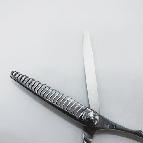 【ナルトシザーズ ナルトシザーNARUTO SCISSORS】四梳きシェアライン メガネ シザー セニング 美容ハサミ すきばさみ 美容師 理容師 約45% 右利き 6インチ 中古 sc1552