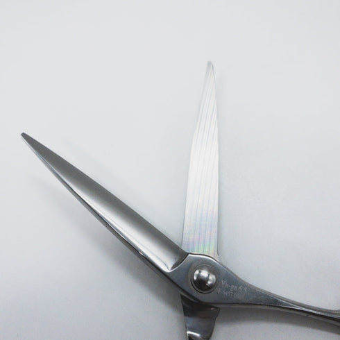 【ヘブンスシザーズ ヘヴンスシザーHEAVENS】Yu-ga6.5 シザー オフセット 理容 美容ハサミ 美容師 理容師 右利き 6.5インチ 中古 sc1592