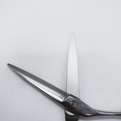 新品同様【ヒカリシザーズHIKARI光シザーHIKARI SCISSORS】STELLA COSMOS802 ステラコスモス シザー オフセット 理容 美容ハサミ 美容師 理容師 右利き 6インチ 中古 sc1601