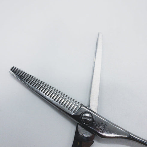 【ヒカリシザーズHIKARI光シザーHIKARI SCISSORS】6032 オフセット シザー セニング 美容ハサミ すきばさみ 美容師 理容師 約40% 右利き 6インチ 中古 sc1657