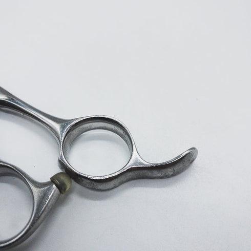 【ヒカリシザーズHIKARI光シザーHIKARI SCISSORS】6032 オフセット シザー セニング 美容ハサミ すきばさみ 美容師 理容師 約40% 右利き 6インチ 中古 sc1657