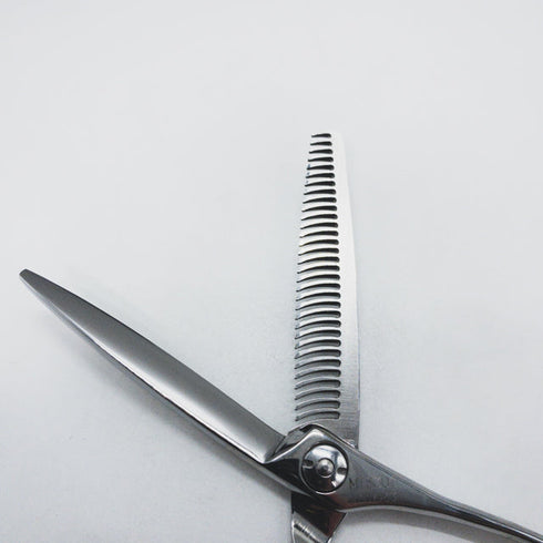 【ナルトシザーズ ナルトシザーNARUTO SCISSORS】レオヴィスタMTS30G メガネ シザー セニング 美容ハサミ すきばさみ 美容師 理容師 約30% 右利き 6インチ 中古 sc1659