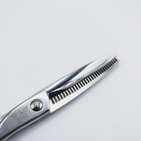 【内海ウツミUTSUMI】AT15 メガネ シザー セニング 美容ハサミ すきばさみ 美容師 理容師 約15% 右利き 6インチ 中古 sc327