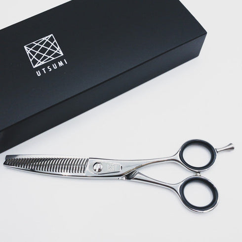 【内海ウツミUTSUMI】AT20 メガネ シザー セニング 美容ハサミ すきばさみ 美容師 理容師 約20% 右利き 6インチ 中古 sc2359