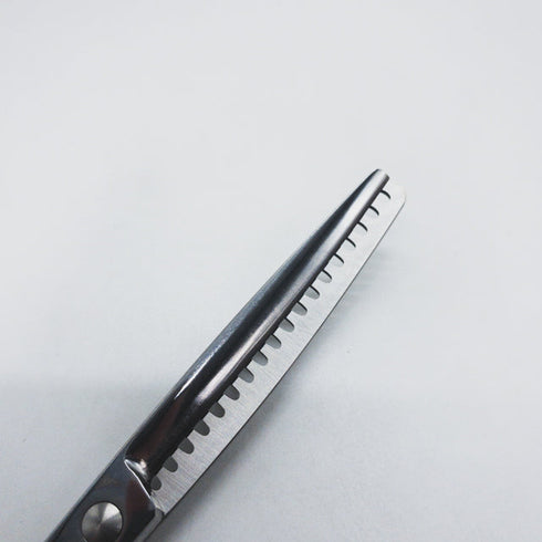 【victtleビクトル】カーブ ブレンディング セニング トリミングシザー メガネ 右利き トリマー ペット 6.3インチ 中古 sc1691