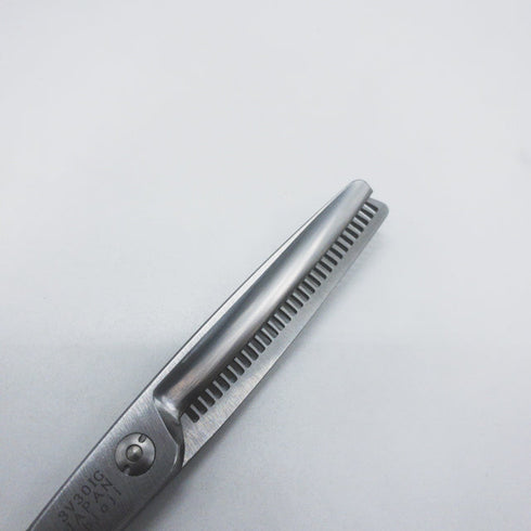 美品【ヴィンチェーレVincere】3V30ⅠG メガネ シザー セニング 美容ハサミ すきばさみ 美容師 理容師 約10~15% 右利き 6インチ 中古 sc1709