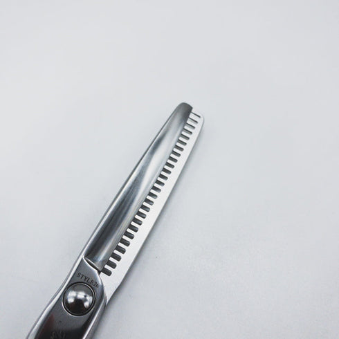 【トラックスシザーズ トラックスシザーTRACKS SCISSORS】STYLE26 メガネ シザー セニング 美容ハサミ すきばさみ 美容師 理容師 約23~25% 右利き 5.9インチ 中古 sc1727