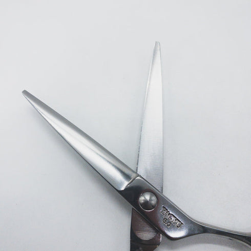 新品同様【YAGYU柳生】60 シザー オフセット 理容 美容ハサミ 美容師 理容師 右利き 6インチ 中古 sc1747