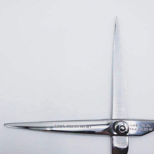【キクボシkikuboshi菊星】MEGA BLADE シザー オフセット 理容 美容ハサミ 美容師 理容師 右利き 6.7インチ 中古 sc187