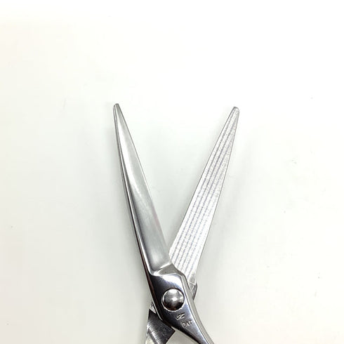 【ナルトシザーズ ナルトシザーNARUTO SCISSORS】サークラインクイーン シザー オフセット 理容 美容ハサミ 美容師 理容師 右利き 5.8インチ 中古 sc1919