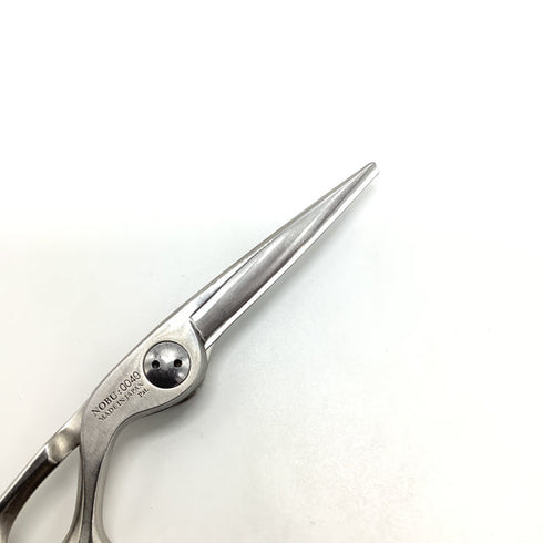 【トギノンTOGINON】NOBU scissors シザー オフセット 理容 美容ハサミ 美容師 理容師 右利き 5.6インチ 中古 sc2053