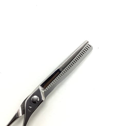 【ナルトシザーズ ナルトシザーNARUTO SCISSORS】二梳きヘネシーラムールS31 オフセット シザー セニング 美容ハサミ すきばさみ 美容師 理容師 約20~25% 右利き 5.8インチ 中古 sc2075