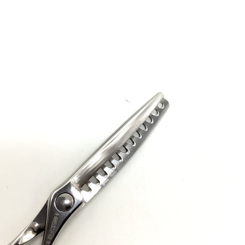 【シザーズジャパンSCISSORS JAPAN】A-ARA50%12F01 LSBS加工 オフセット シザー セニング 美容ハサミ すきばさみ 美容師 理容師 約50% 右利き 6インチ 中古 sc2097