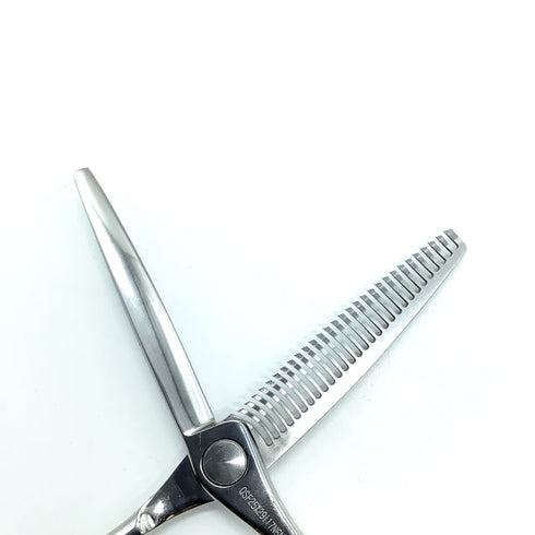 【シザーズジャパンSCISSORS JAPAN】Qs FLOR LSBS加工 QSF25%29i17N6N オフセット シザー セニング 美容ハサミ すきばさみ 美容師 理容師 約20~30% 右利き 6インチ 中古 sc2166