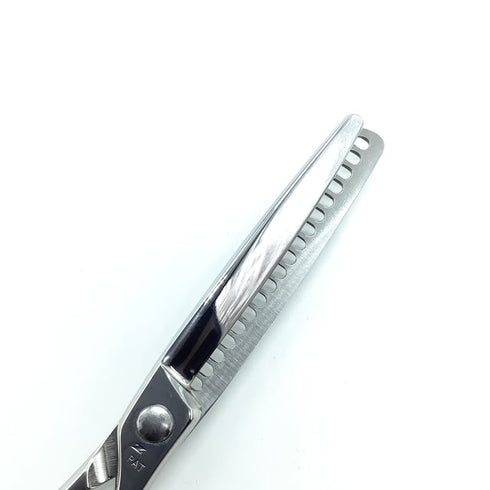 美品【ナルトシザーズ ナルトシザーNARUTO SCISSORS】五梳きクーパーライン メガネ シザー セニング 美容ハサミ すきばさみ 美容師 理容師 約60% 右利き 6インチ 中古 sc2201