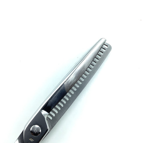 【ナルトシザーズ ナルトシザーNARUTO SCISSORS】四梳きシーリングZ S23 オフセット シザー セニング 美容ハサミ すきばさみ 美容師 理容師 約35% 右利き 6.3インチ 中古 sc2264