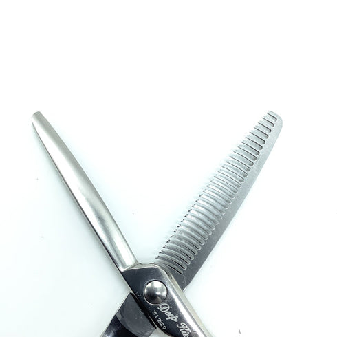 【kissキッスシザー】Deep Kiss メガネ シザー セニング 美容ハサミ すきばさみ 美容師 理容師 約25~35% 右利き 5.8インチ 中古 sc2298