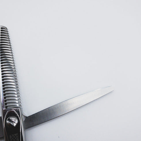 新品未使用【内海ウツミUTSUMI】SL24 メガネ シザー セニング 美容ハサミ すきばさみ 美容師 理容師 約20~25% 右利き 6インチ 中古 sc1798