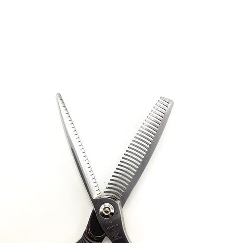 美品【トギノンTOGINON】ネオクイーンR28 5.8 model3 新型 NEO QUEEN メガネ シザー セニング 美容ハサミ すきばさみ 美容師 理容師 約20% 右利き 5.8インチ 中古 sc2520