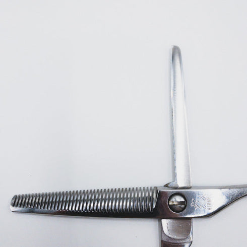 【ヒカリシザーズHIKARI光シザーHIKARI SCISSORS】TRENDYⅢ732トレンディ オフセット シザー セニング 美容ハサミ すきばさみ 美容師 理容師 約10% 右利き 6インチ 中古 sc254