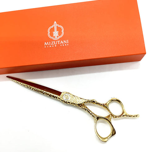 美品【ミズタニシザーズ ミズタニシザーMIZUTANI SCISSORS】CROSSOVER 槌目 ACT-1 6.7 黄金色 シザー オフセット 理容 美容ハサミ 美容師 理容師 右利き 6.7インチ 中古 sc2542