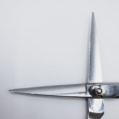 【ミズタニシザーズ ミズタニシザーMIZUTANI SCISSORS】Fit シザー オフセット 理容 美容ハサミ 美容師 理容師 右利き 5.5インチ 中古 sc256
