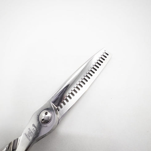 【トギノンTOGINON】PREMIUM TWIN5.8プレミアムクイーン ツイン メガネ シザー セニング 美容ハサミ すきばさみ 美容師 理容師 約40% 右利き 5.8インチ 中古 sc2643