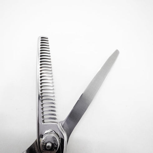 【ナルトシザーズ ナルトシザーNARUTO SCISSORS】三梳きヘネシーローリングS27 オフセット シザー セニング 美容ハサミ すきばさみ 美容師 理容師 約25~30% 右利き 6インチ 中古 sc2646