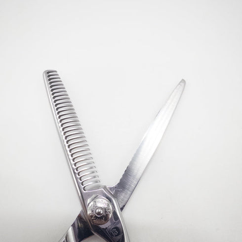 【ナルトシザーズ ナルトシザーNARUTO SCISSORS】二梳きトータルラインS29 オフセット シザー セニング 美容ハサミ すきばさみ 美容師 理容師 約20~25% 右利き 6インチ 中古 sc2648