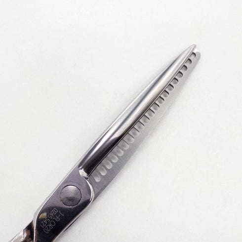 【シザーズジャパンSCISSORS JAPAN】J-FLOR20 オフセット シザー セニング 美容ハサミ すきばさみ 美容師 理容師 約10~20% 右利き 5.8インチ 中古 sc2674