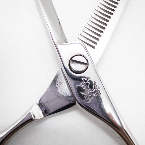 【ヒカリシザーズHIKARI光シザーHIKARI SCISSORS】6032a 逆刃 シザー セニング 美容ハサミ すきばさみ 美容師 理容師 約40% 右利き 6インチ 中古 sc2679