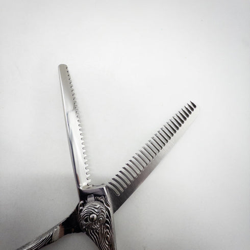 【ナルトシザーズ ナルトシザーNARUTO SCISSORS】二梳きヘネシースケルトー木目 オフセット シザー セニング 美容ハサミ すきばさみ 美容師 理容師 約10% 右利き 5.8インチ 中古 sc2682